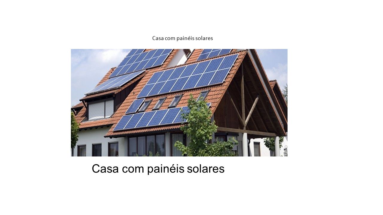 Casa com painéis solares