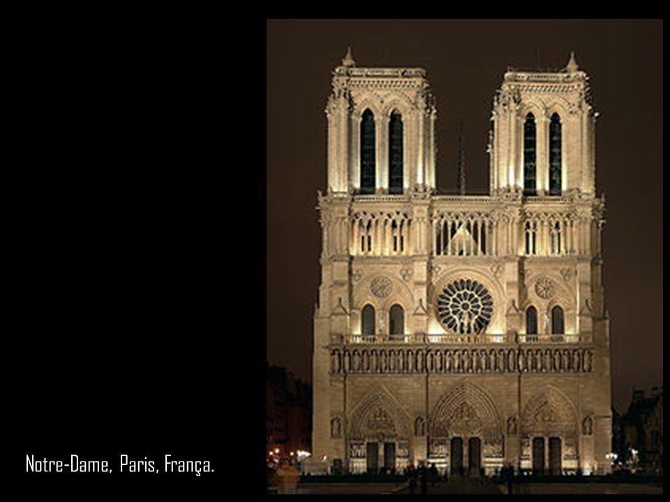 Notre-Dame, Paris, França.